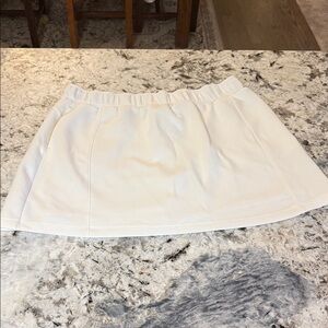 Women's White Stretch Skort with Elastic Waist